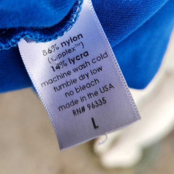 SUSANA MONACOSusana Monaco V Neck Cutout Tank - Picture 2 of 2